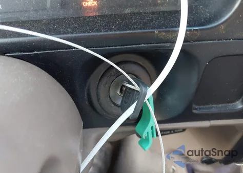 2002 Toyota Tacoma из США, поврежденный, VIN 5TENL42N52Z079665